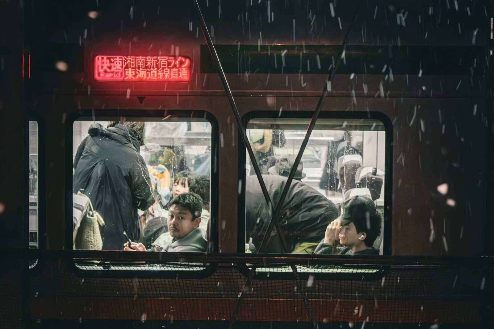 夜の電車